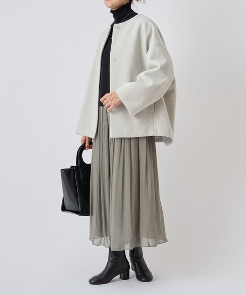 BEARDSLEY（ビアズリー） ノーカラーコート コート 後ろぷっくりウール