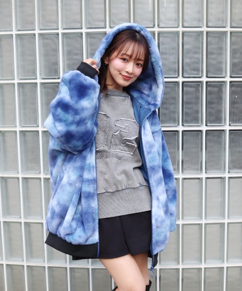 CECIL McBEE（セシルマクビー） コート アウター タイダイ柄ファー