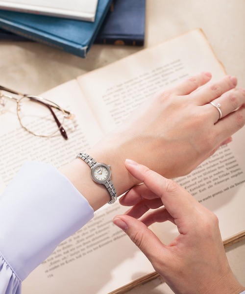 Kii（CITIZEN） 腕時計 Kii: キー エコ・ドライブ ラウンドメタル