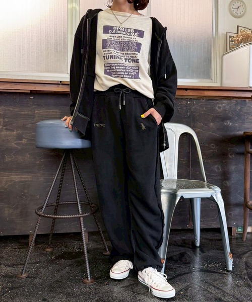 DOUBLE NAME（ダブルネーム） パーカー 「m:rex」ミニ恐竜刺しゅう