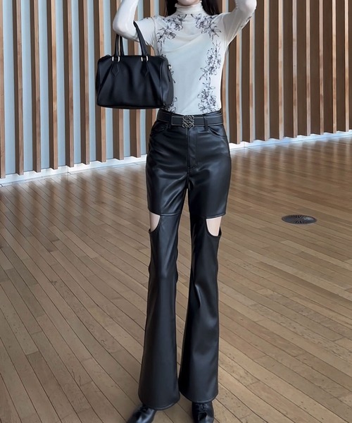 SoLA（ソラ） パンツ サイドカットレザーフレアパンツ「iori_2038