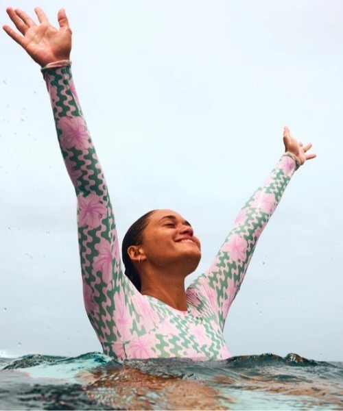 ROXY（ロキシー） ラッシュガード HIBISCUS DAZE ONESIE /ロキシー総柄