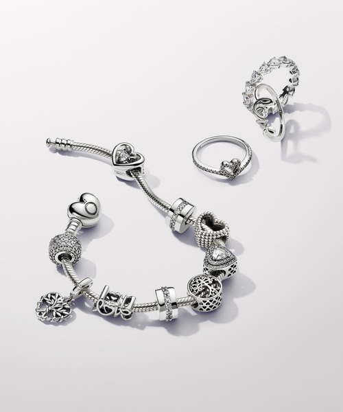 PANDORA（パンドラ） ブレスレット Moments ハート スネークチェーン