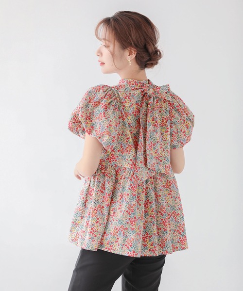 Fit more（フィットモア） ブラウス シャツ 花柄ボウタイペプラム