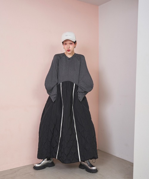 OMMO（オーエムエムオー） ワンピース SWEAT DOCKING QUILTING OP