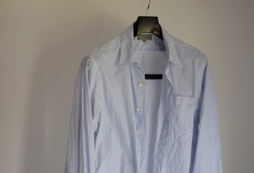 日曜、MARGARET HOWELL マーガレットハウエルのシャツ | シャツと休む