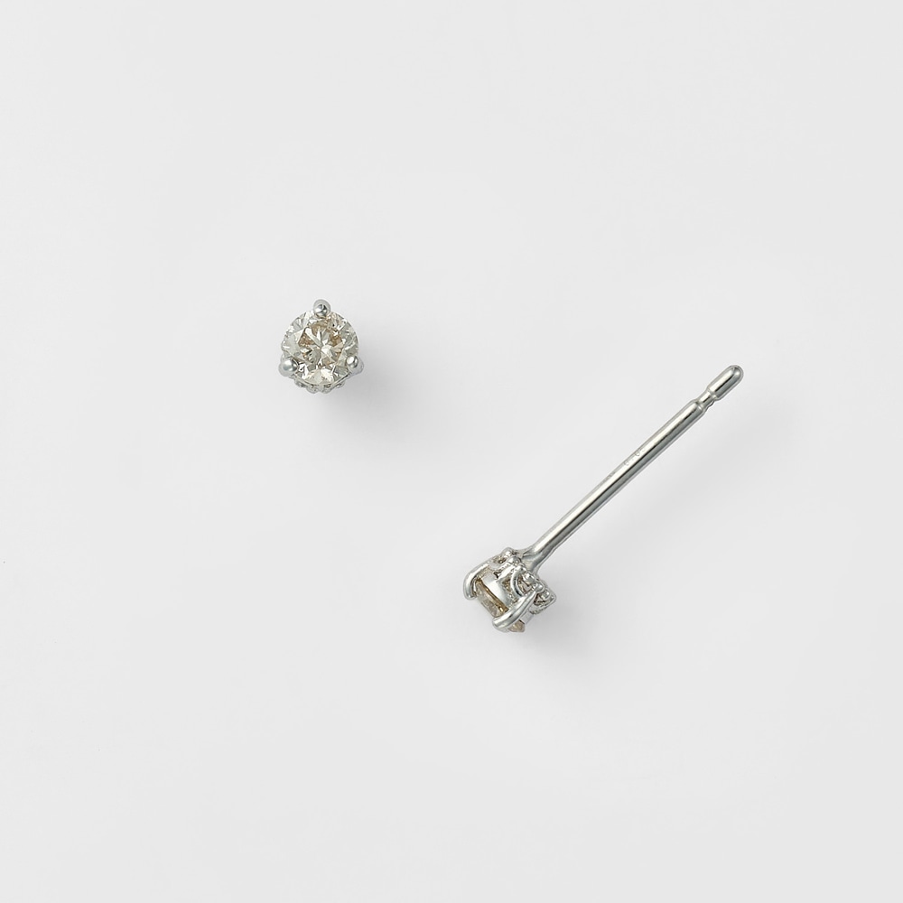 K18ダイヤモンドピアス（0.1ct）｜ピアス｜アガット 公式オンラインストア