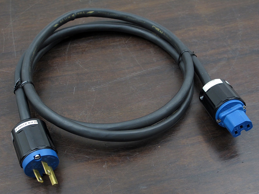 オヤイデ OYAIDE BLACK MAMBA-α(1.8m) 電源ケーブル @24208 / 中古