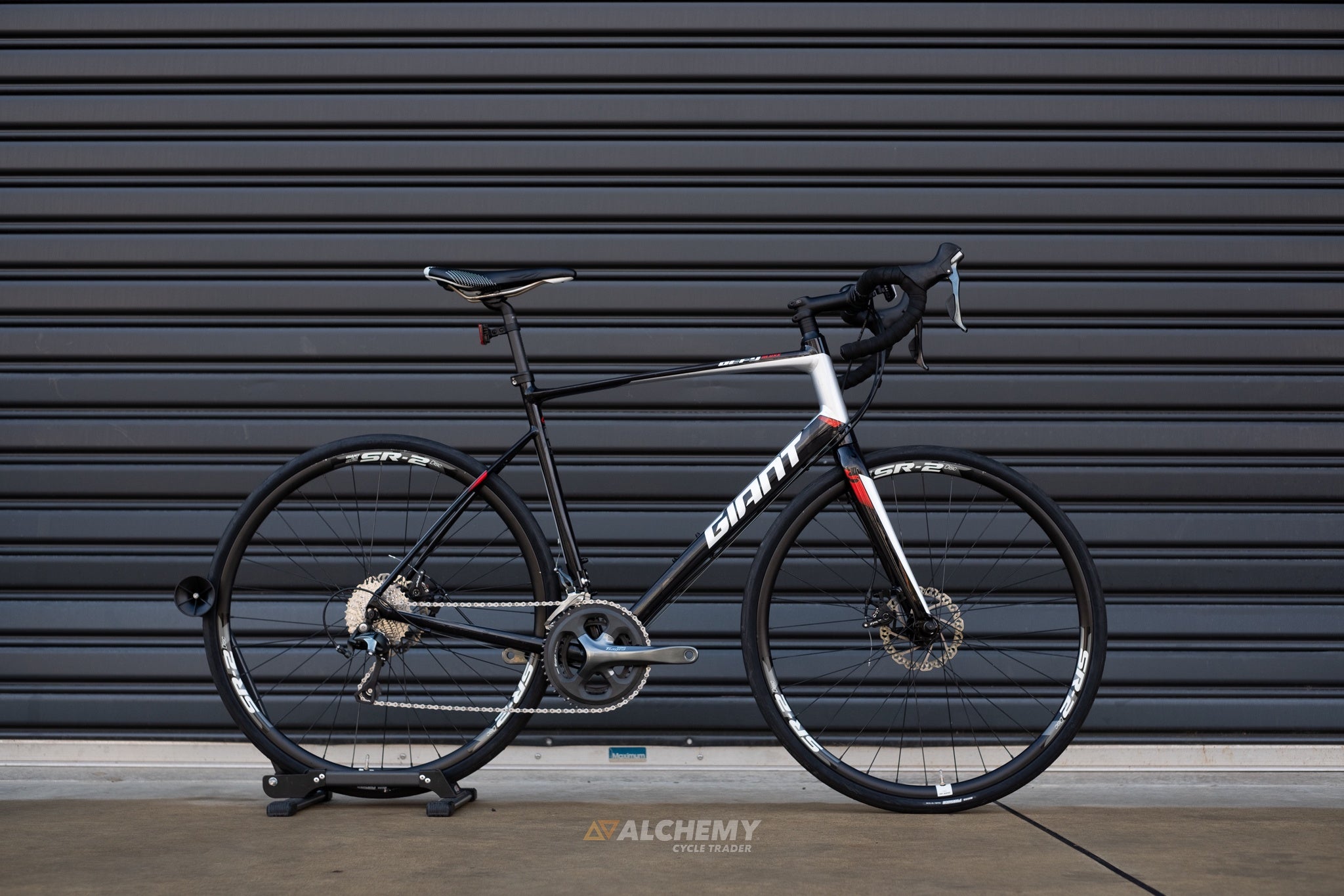 Giant Defy Aluxx 2 Large 2016 - Alchemy Cycle Trader