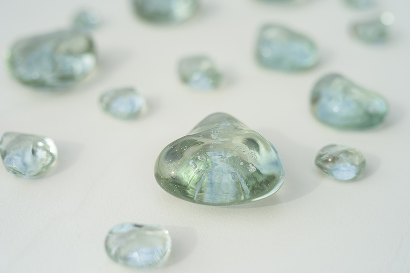 Vol.8 ガラス作家 おおやぶみよさん（1/5）｜くらしをつくる人｜雨晴