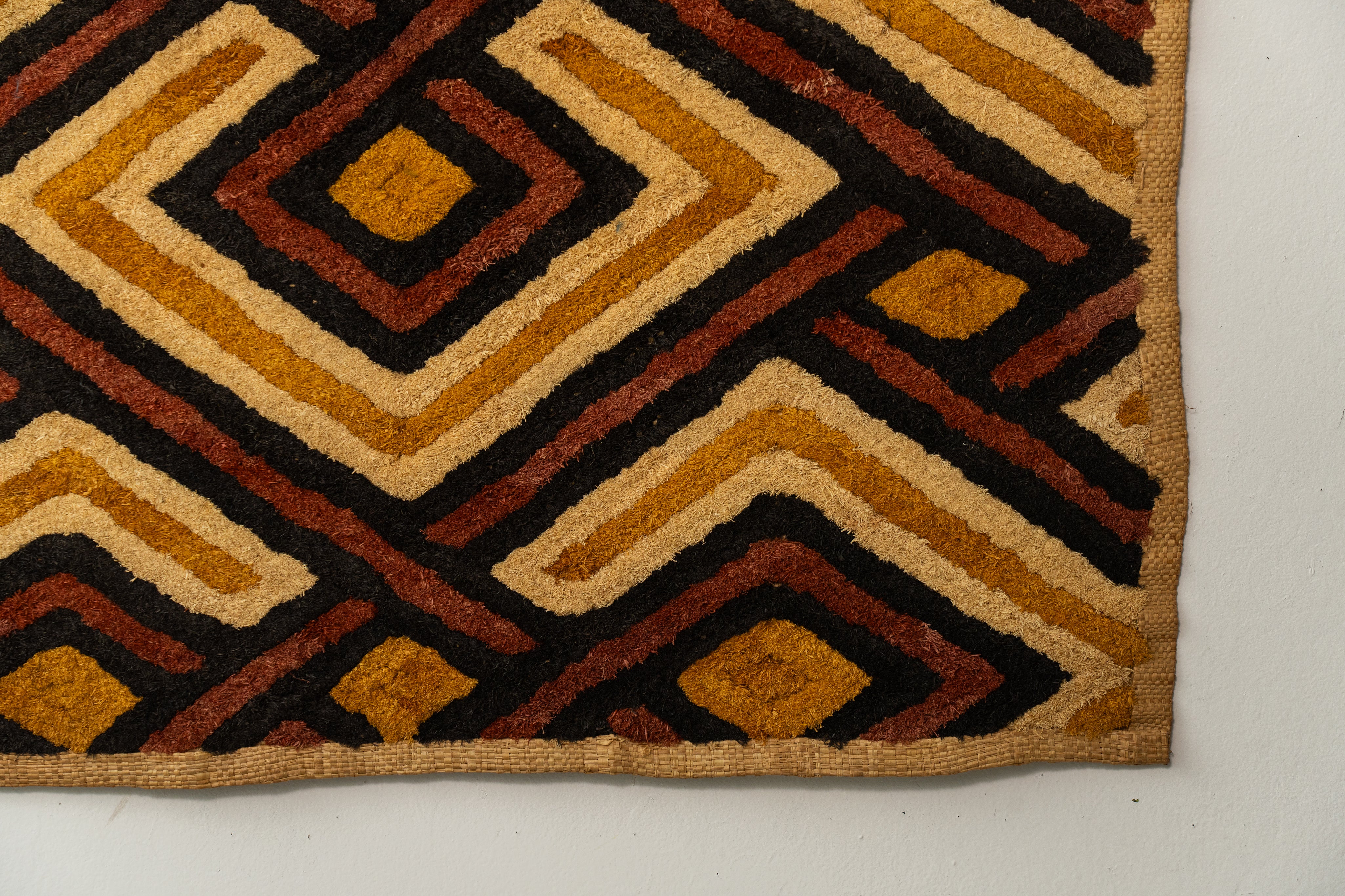 クバ王国伝統のクバクロス-KUBA TEXTILES】クバ布-草ビロード