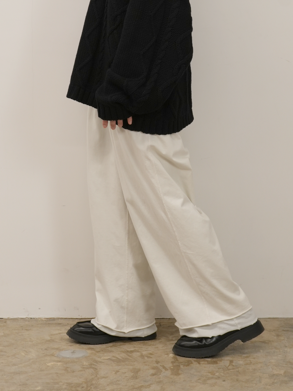 DRAPE WIDE EASY CUT SLACKS(WHITE) – ANCELLM