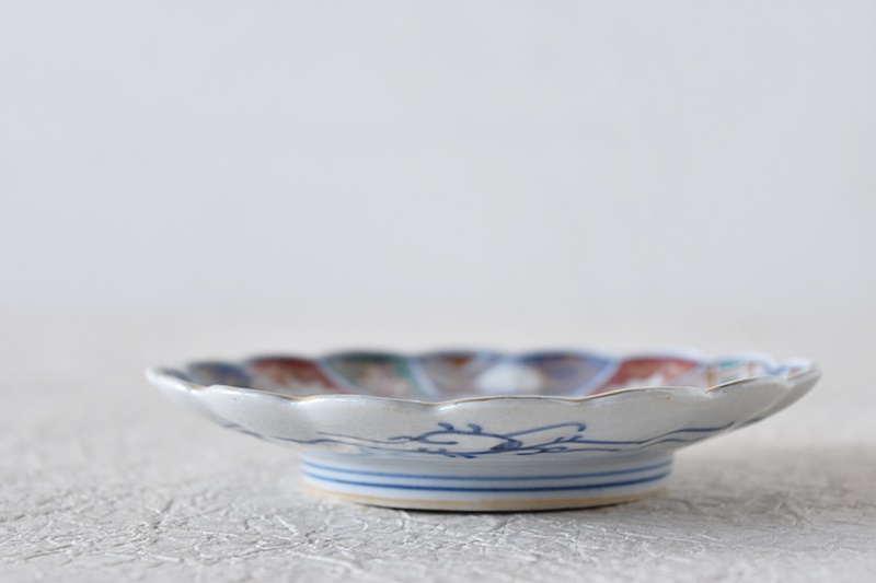 大聖寺伊万里 色絵 奇玉宝鼎之珍 菊型 小皿 4寸皿 - 生活骨董と古布の