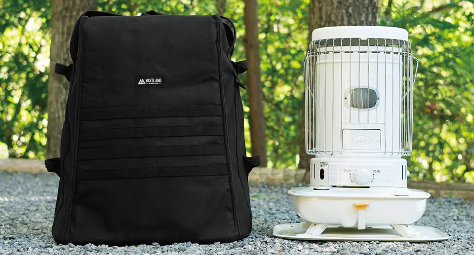 VASTLANDの「ストーブ収納ケース」。キャンプにストーブを持ち込める