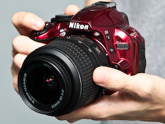 写真で見る写真で見るニコンD3100レッド - デジカメ Watch Watch