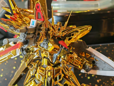 機動戦士ガンダムSEED DESTINY」よりアカツキガンダムが「RG」で