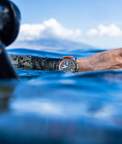 ルミノックスのダイバークロノグラフ 鮮やかなマルチカラーの新作