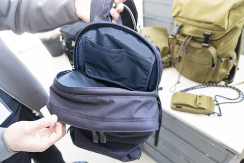 エース、新ブランド「UNTRACK」 カジュアルなバッグにビジネスの機能性