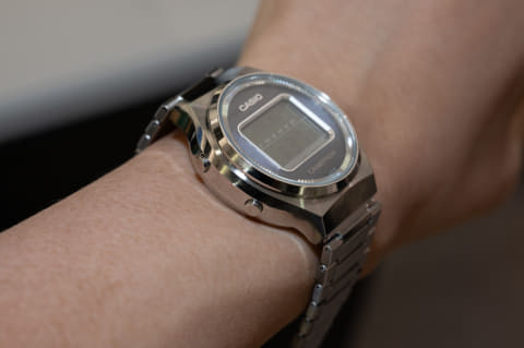 カシオ初の腕時計「カシオトロン」限定復刻モデルが登場 - Impress Watch