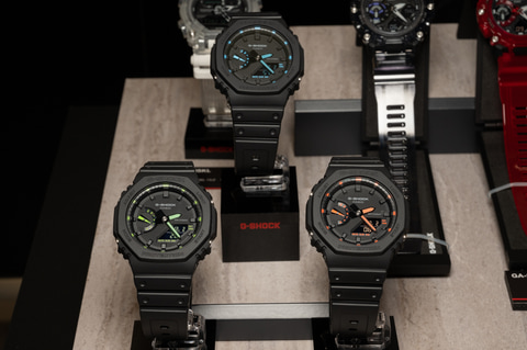 G-SHOCK、マットブラック×ネオンカラーのGA-2100 - Impress Watch