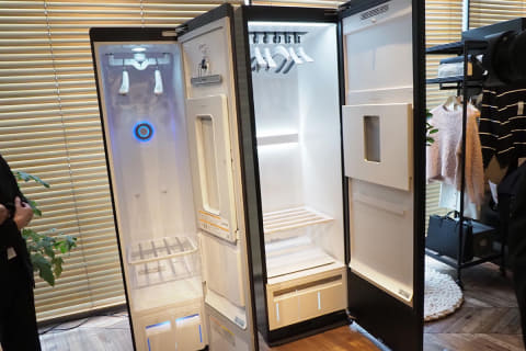 衣類ケアのLGスタイラー、なんとハンディスチーマーも一体の新世代機