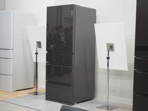 三菱の冷蔵庫、野菜切らずに“冷凍して砕く”時短の新提案 - 家電 Watch