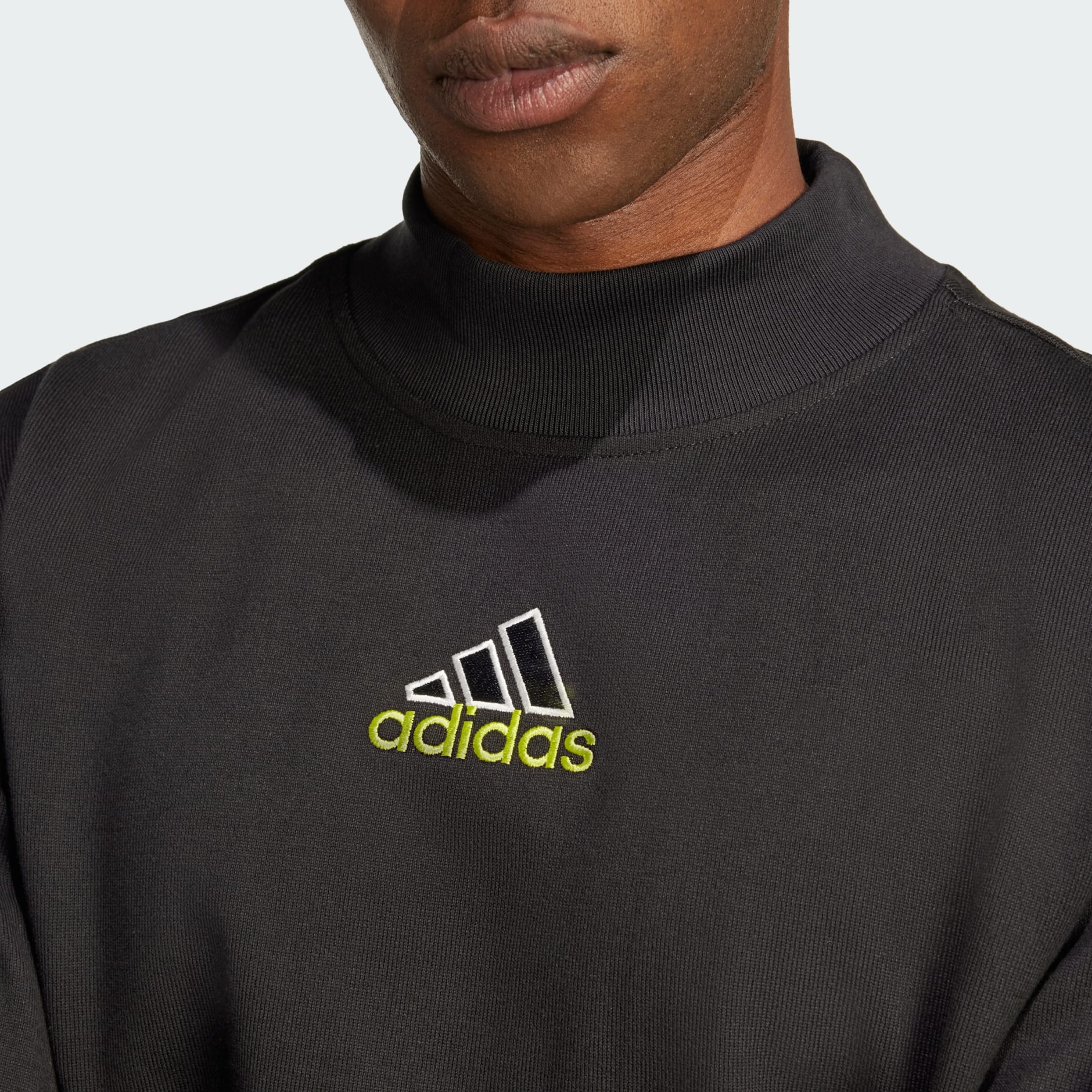 Clothing - Long Sleeve Mock Neck Q1 Top - Black | adidas Oman