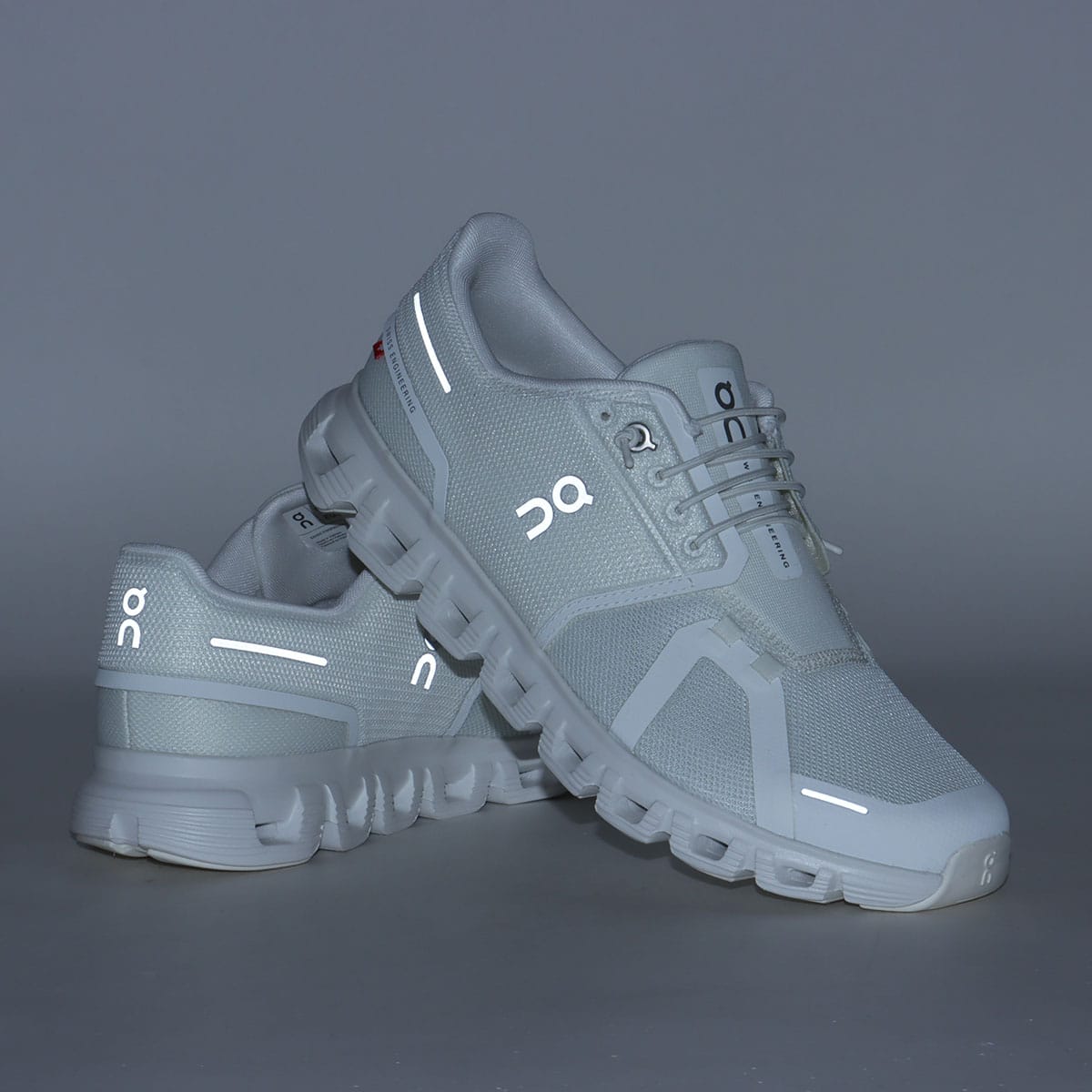 On Cloud 6 M White | White（オン クラウド 6-ホワイト） | atmos