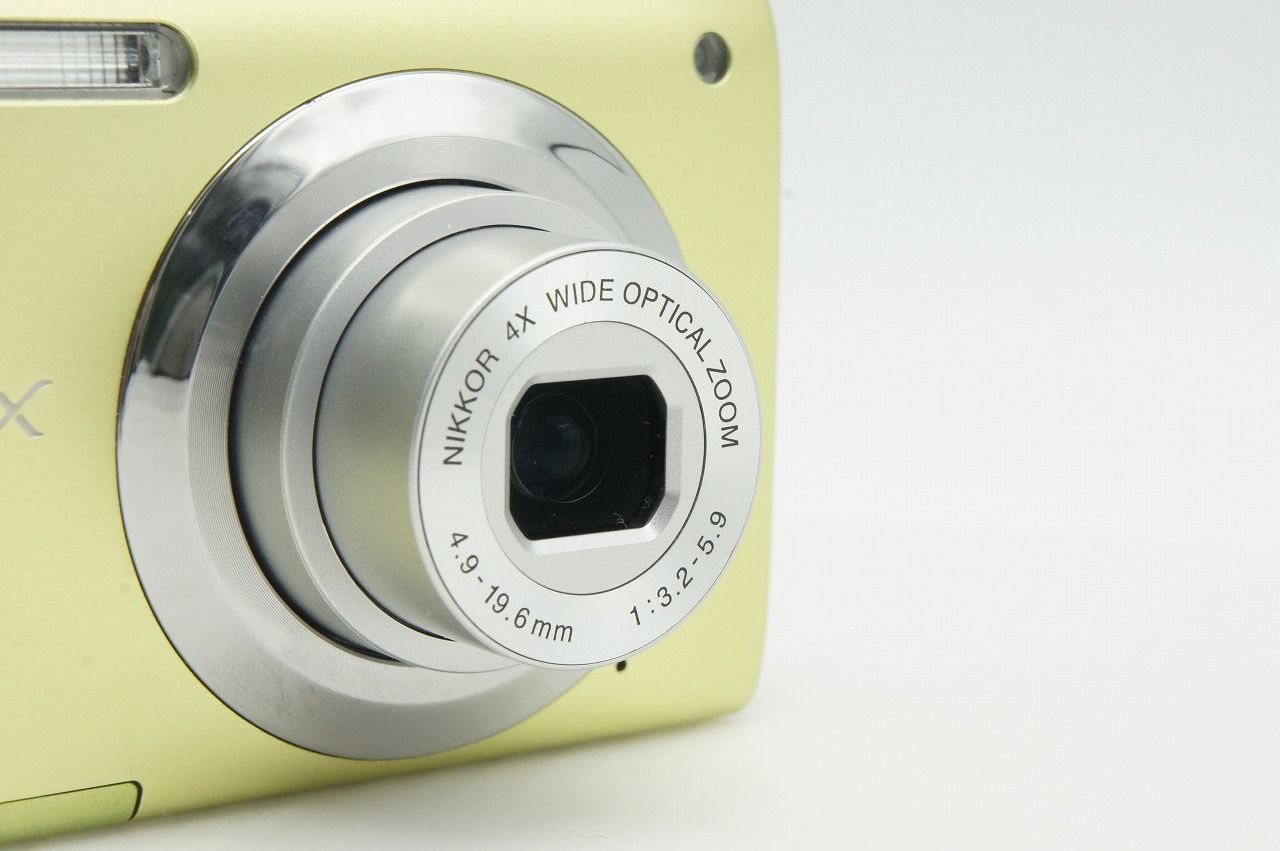 美品 Nikon ニコン COOLPIX S3000 コンパクトデジタルカメラ ポップ