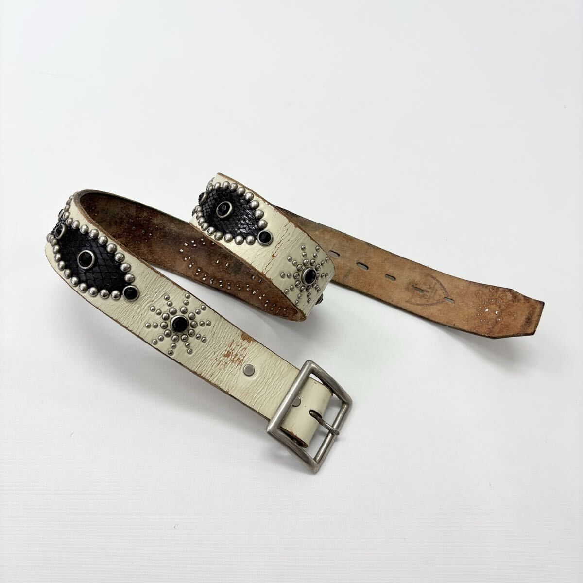 HTC Hollywood Trading Company ピーナッツ スタッズ ベルト ホワイト