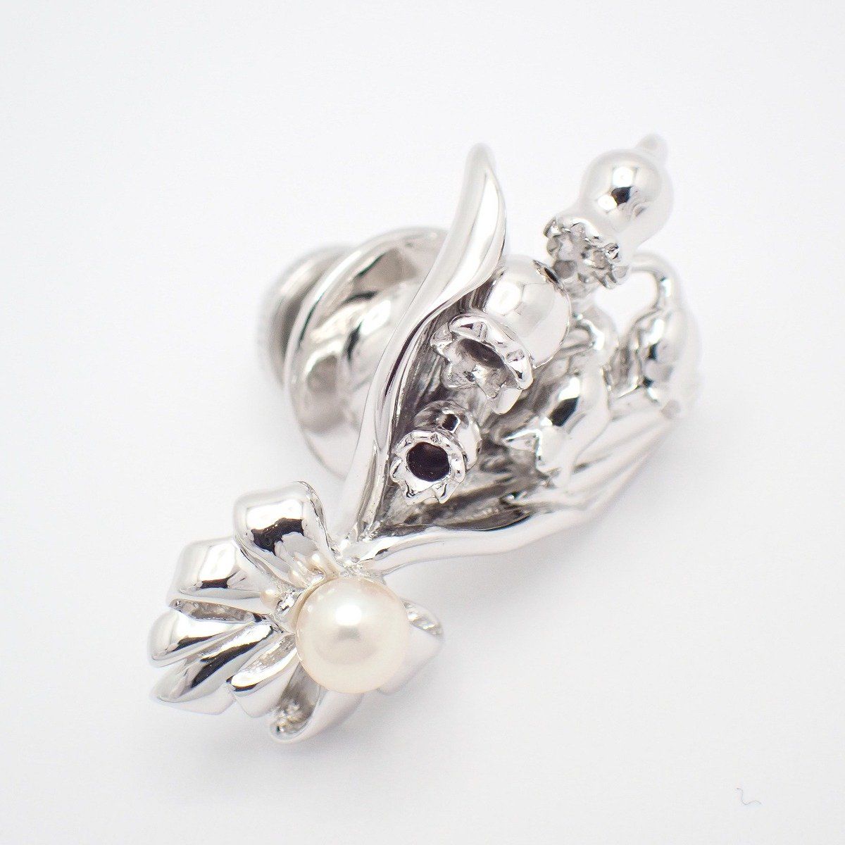 MIKIMOTO ミキモト フラワーモチーフ ピンブローチ シルバー/パール