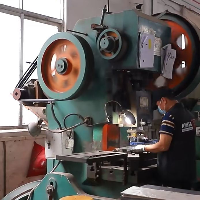 プレゼント付き V金10号 67層 ダマスカス包丁 青緑柄 剣型 牛刀 【公式