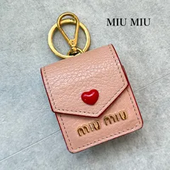 2026年最新】MIU MIU イヤホンケースの人気アイテム - メルカリ