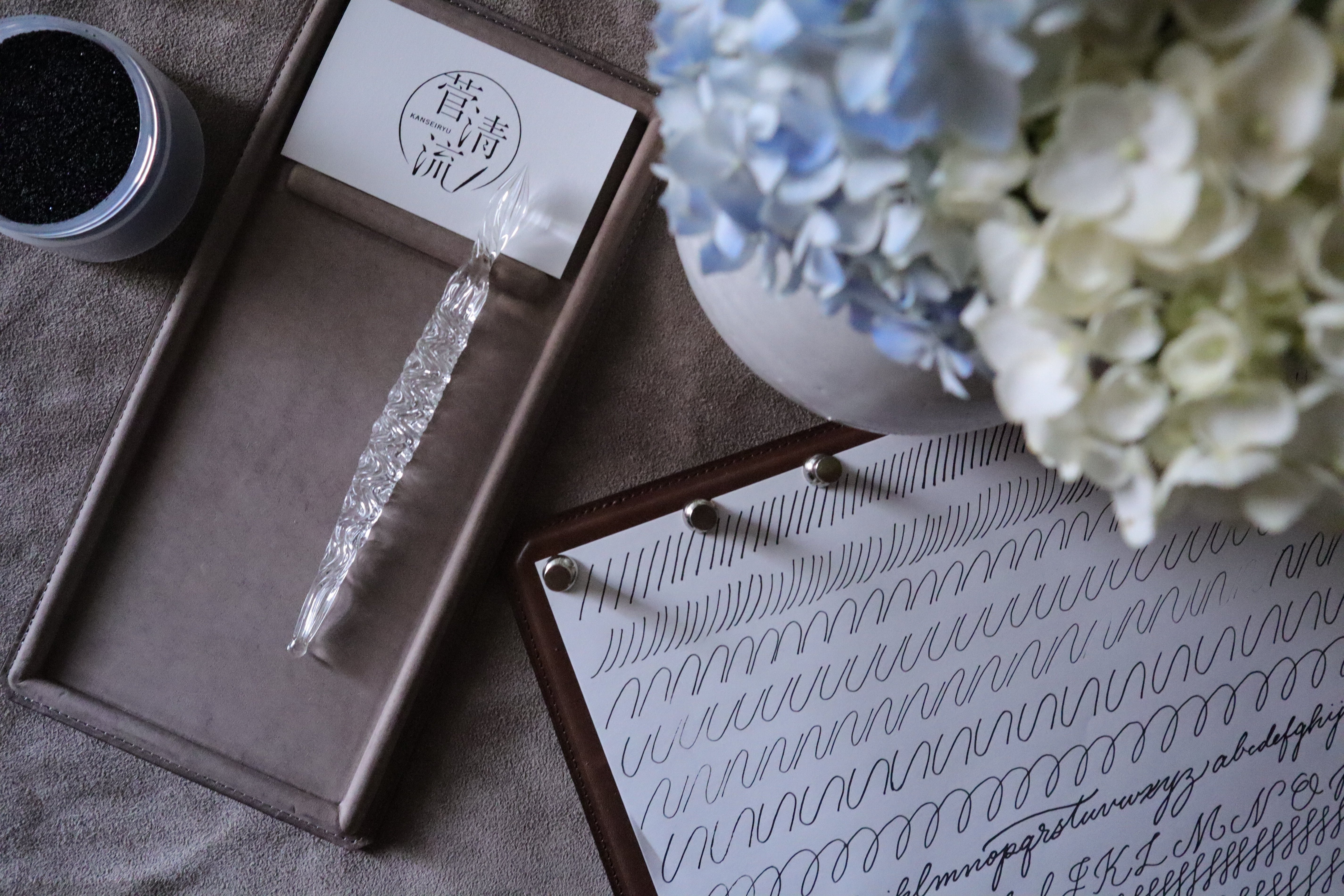 ガラスペン 】清らかな水の流れに手を任せる書き心地。ガラス工房焱