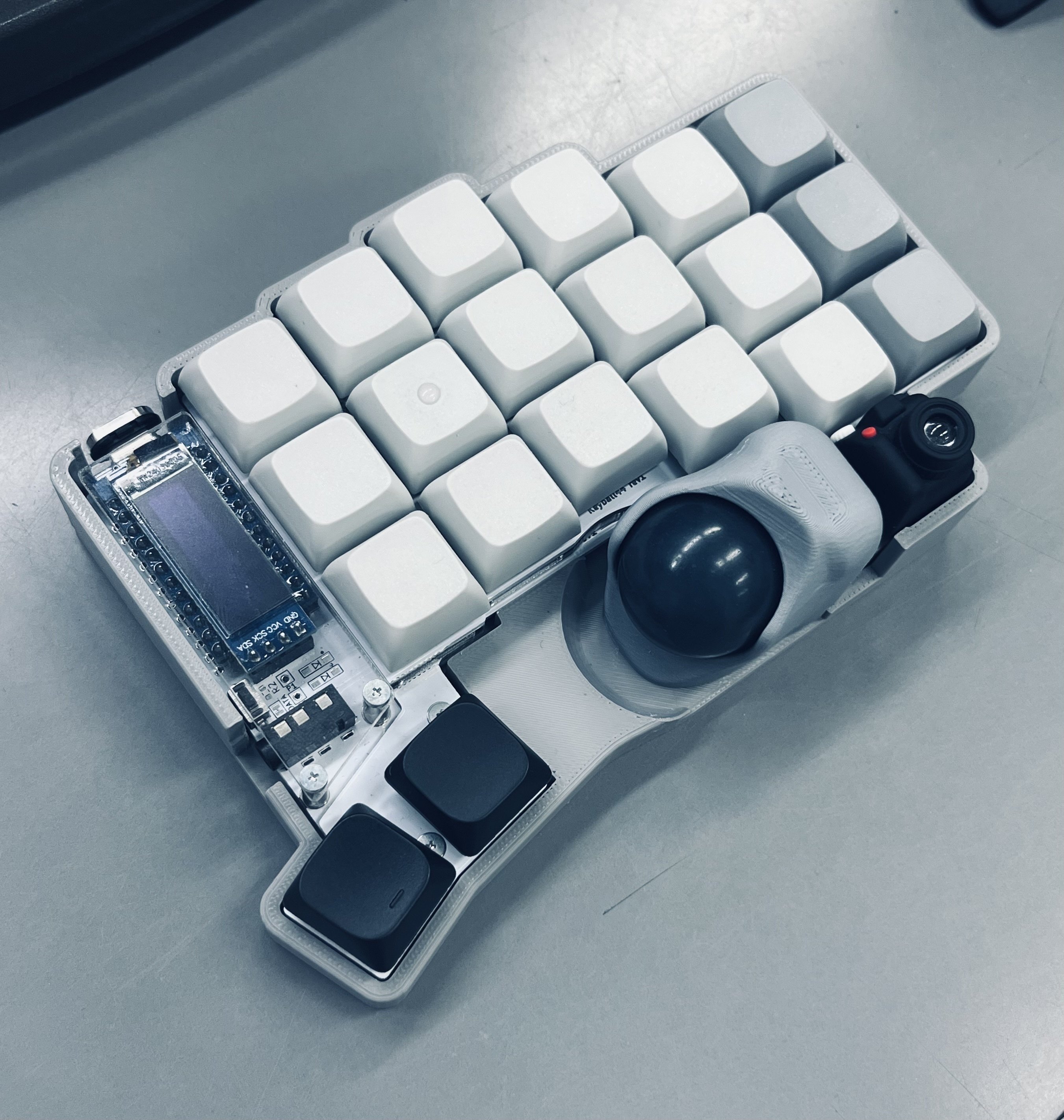 Keyball44｜25mmトラックボールの使用感（POM・PTFE・ボナンザ