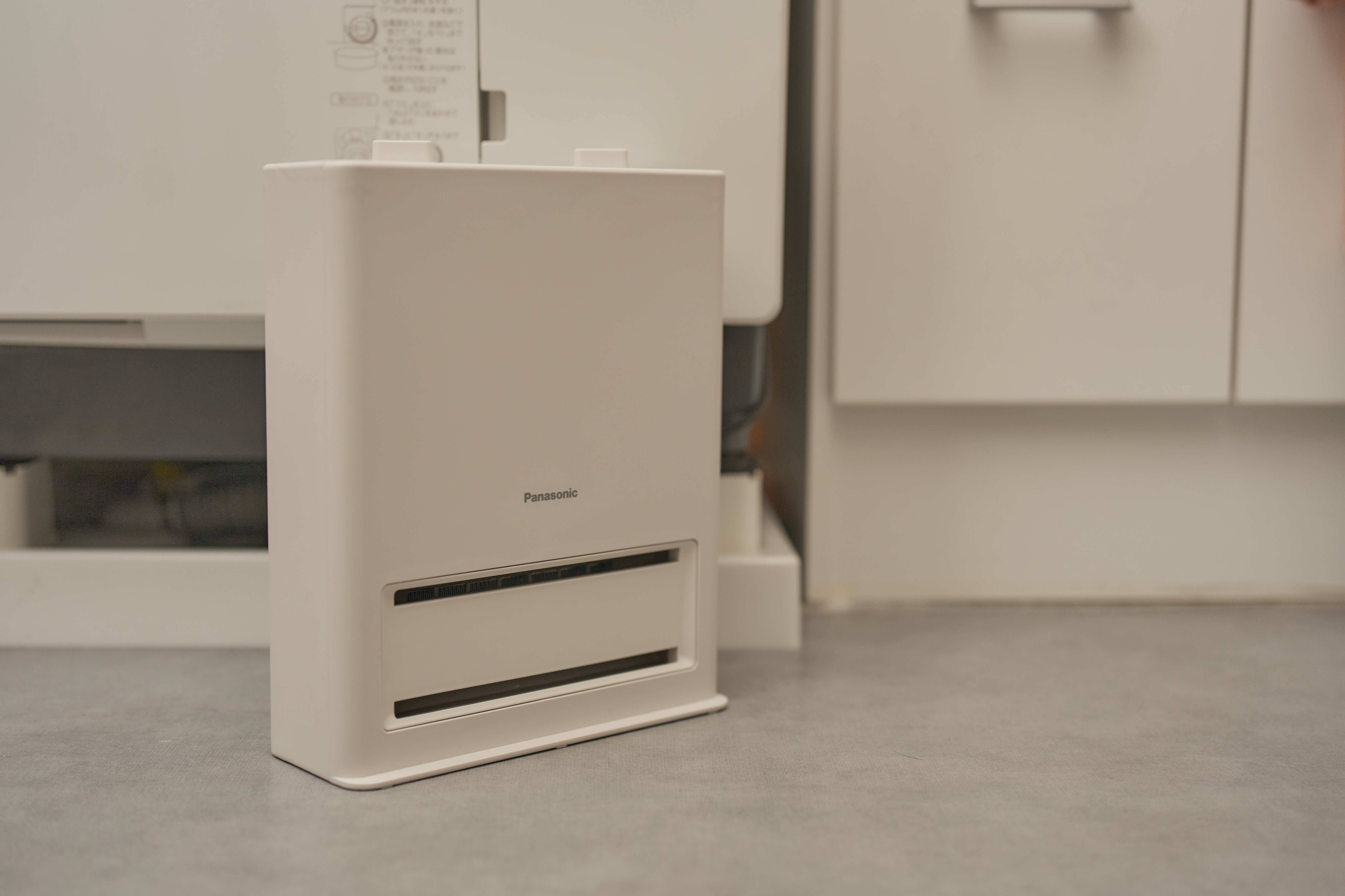 水回りで使える防滴セラミックファンヒーター | Panasonic DS-FAS1200