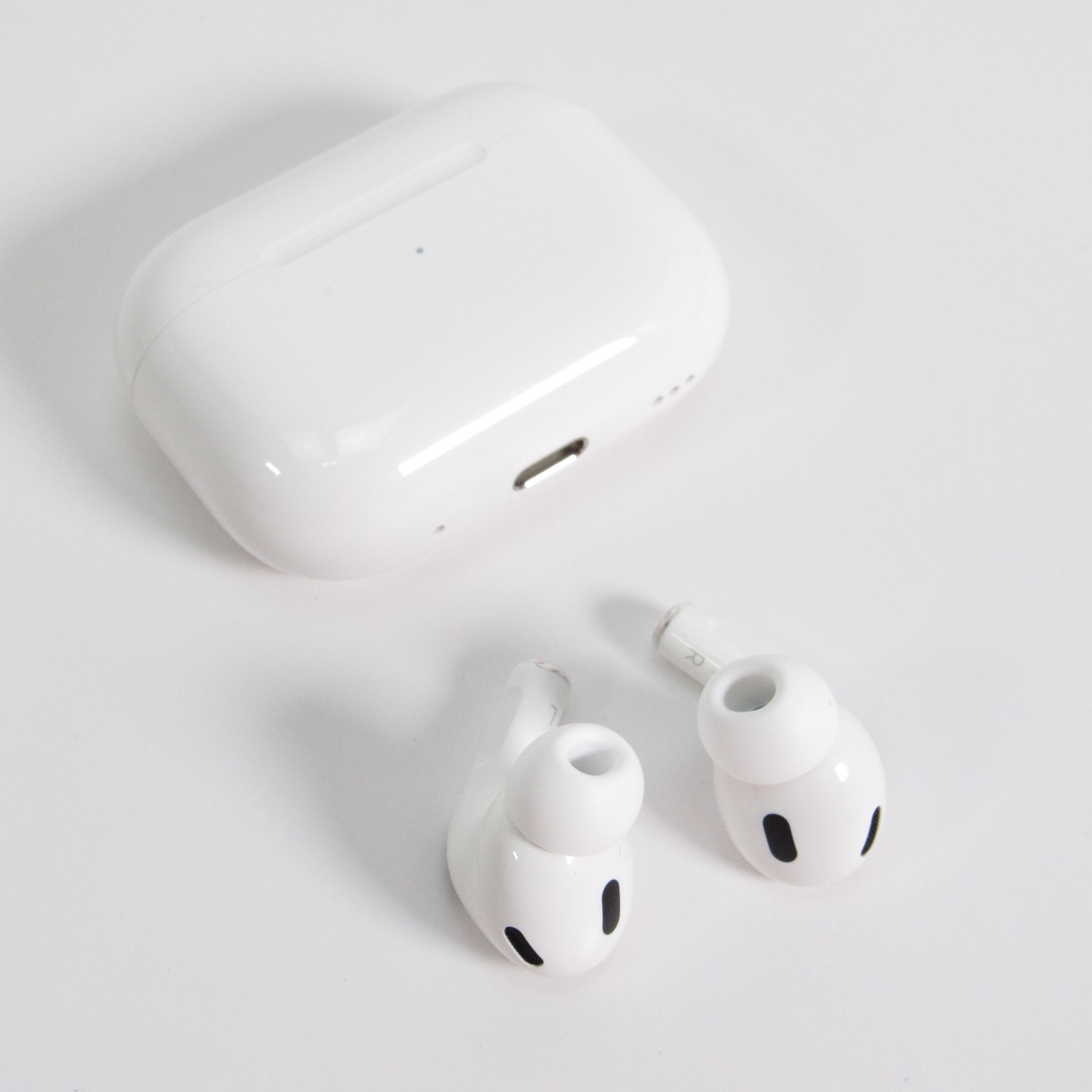Apple AirPods Pro 2nd Generation A3048/A3047 Bluetooth In-Ear Earbuds