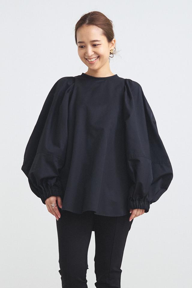 yori(ヨリ)の「ビッグパフスリーブブラウス【2021AW】9月中旬発売予定