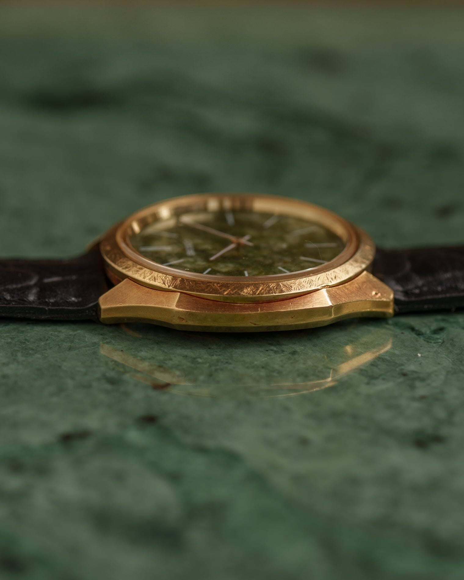 セイコー シャリオ 2220-0340 18K YG 翡翠文字盤 純正尾錠付き | ARBITRO