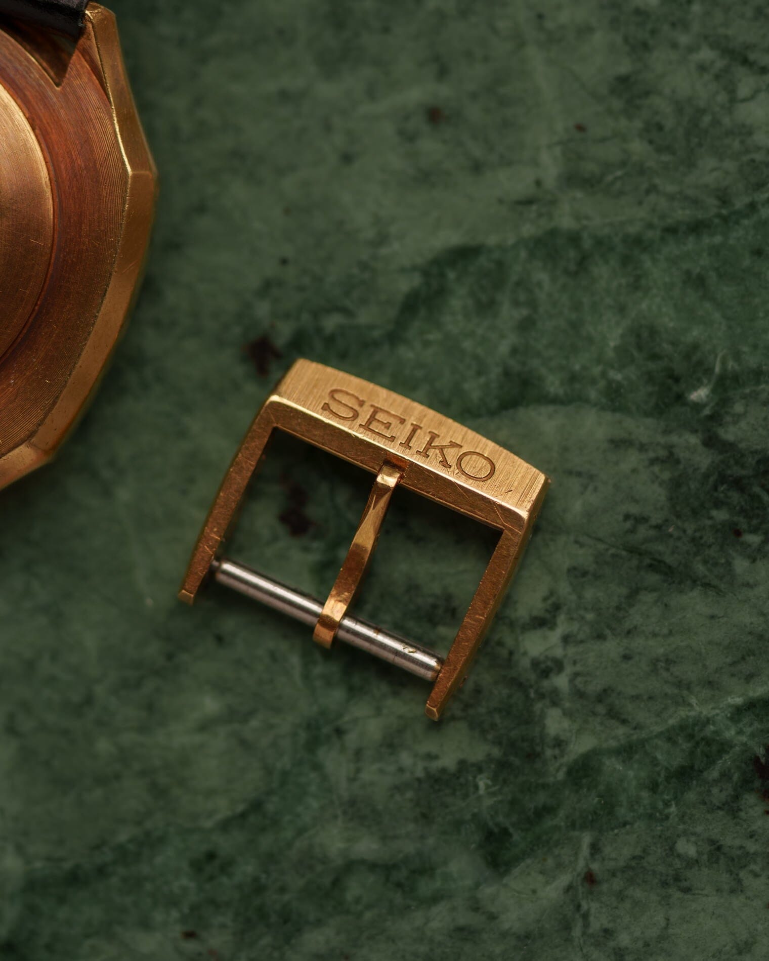 セイコー シャリオ 2220-0340 18K YG 翡翠文字盤 純正尾錠付き | ARBITRO