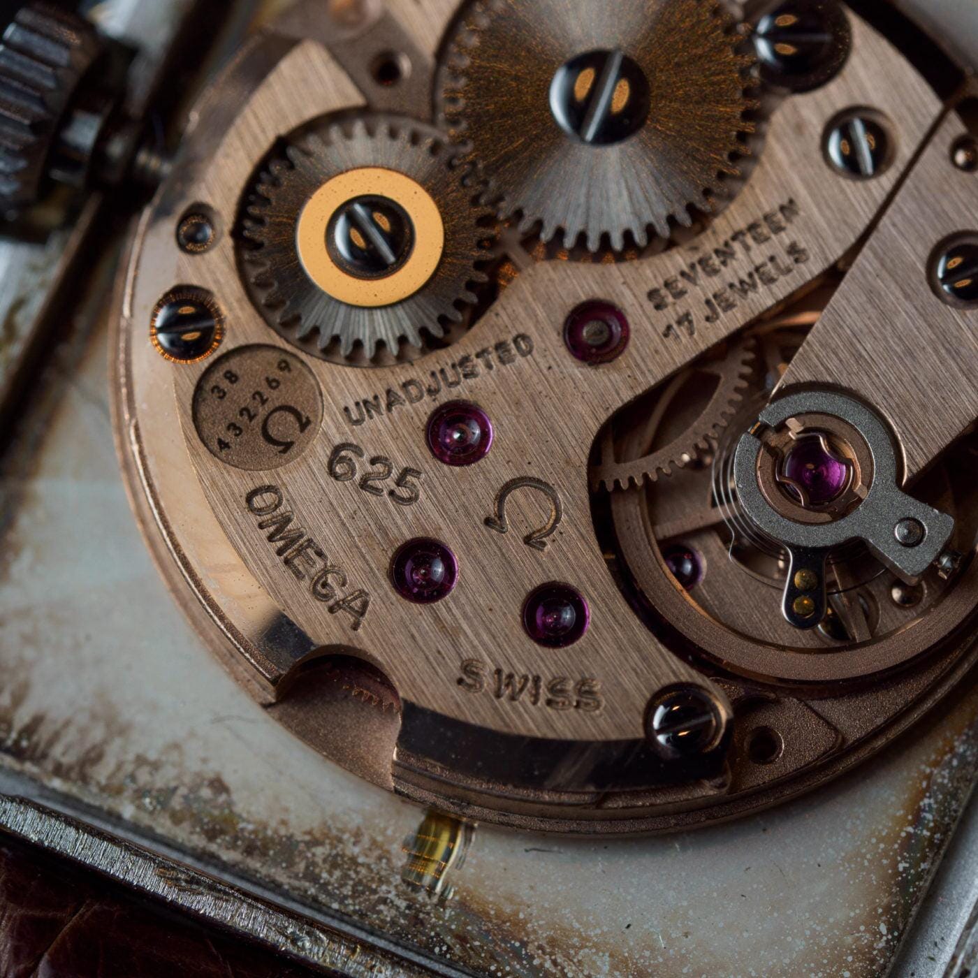 オメガ デ・ヴィル「タンク」手巻き レクタングル 1970年代 / OMEGA De