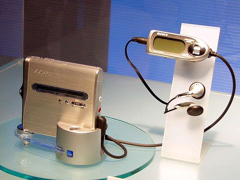 ソニー、「Hi-MD」対応MDウォークマンとサウンドゲートを発表