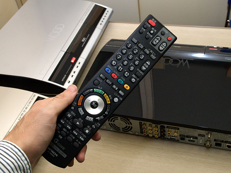 日立、“先進デザイン”のデジデジWレコーダ新「Wooo」