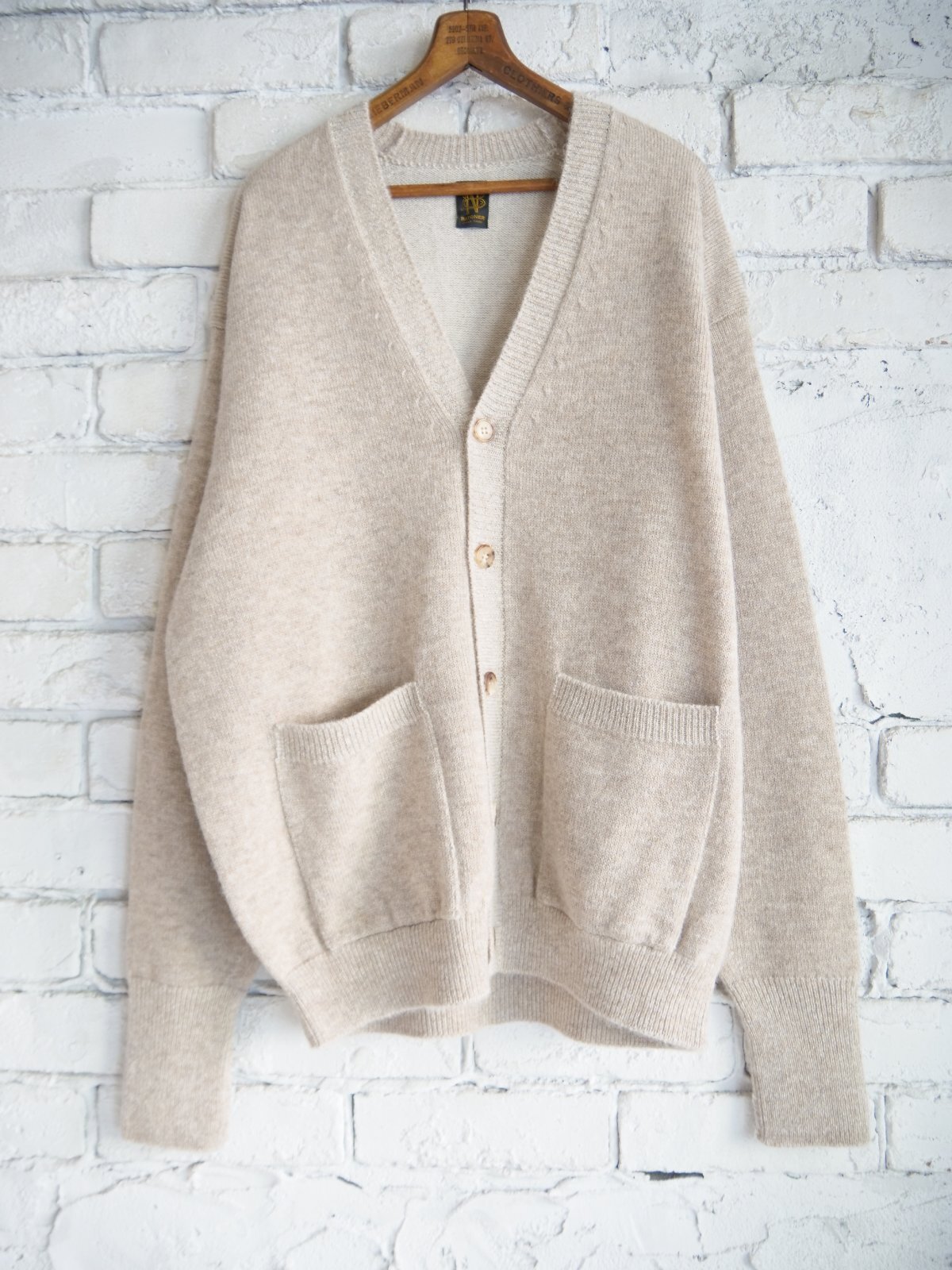 BATONER 【MEN'S】バトナー ベビーアルパカクルミ天竺Vネック