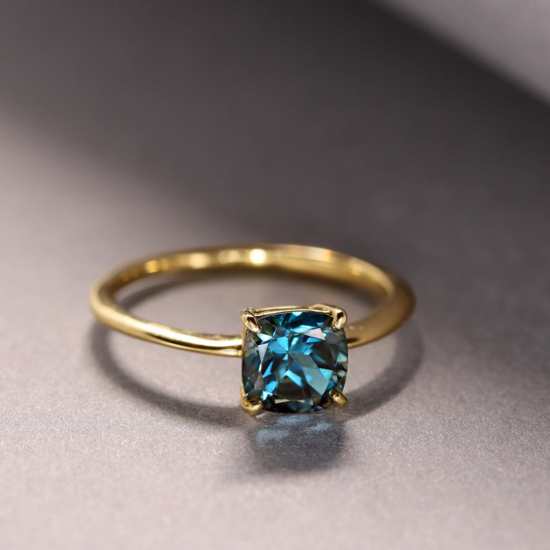 ビズー公式】ロンドンブルートパーズ K18/PTリング・セラム | 希少石