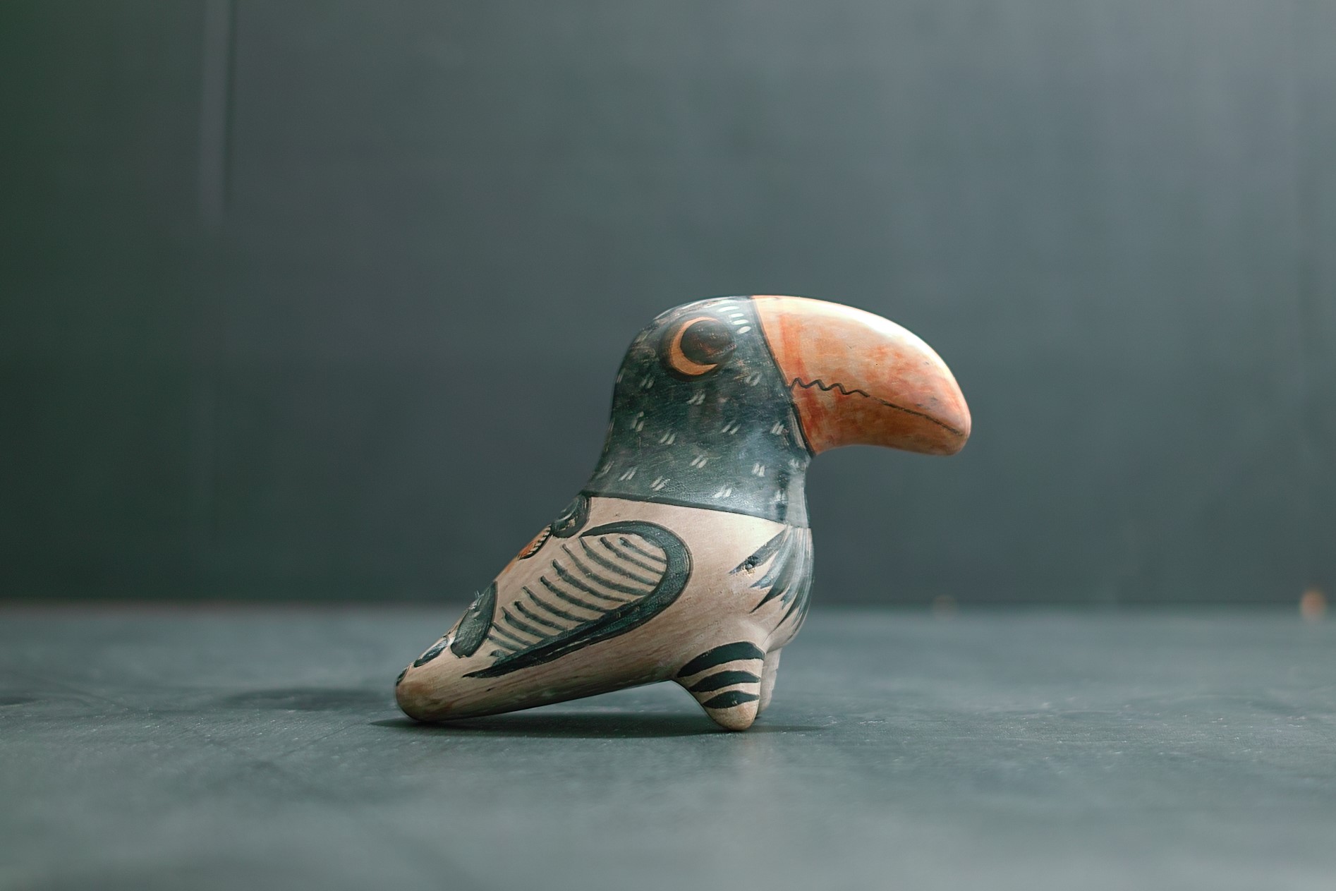 No.5923「メキシコの民芸：トナラ焼き オオハシ」SOLD | ボルトナット