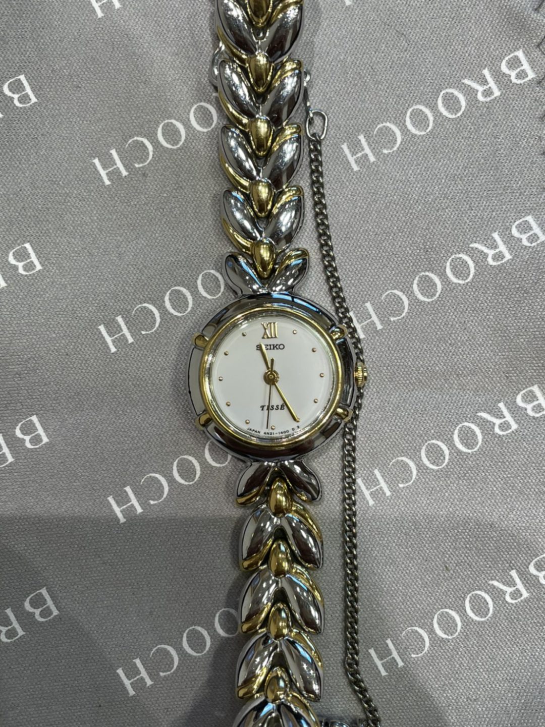 SEIKO(セイコー)TISSEのアクセサリーウォッチの電池交換 | BROOCH