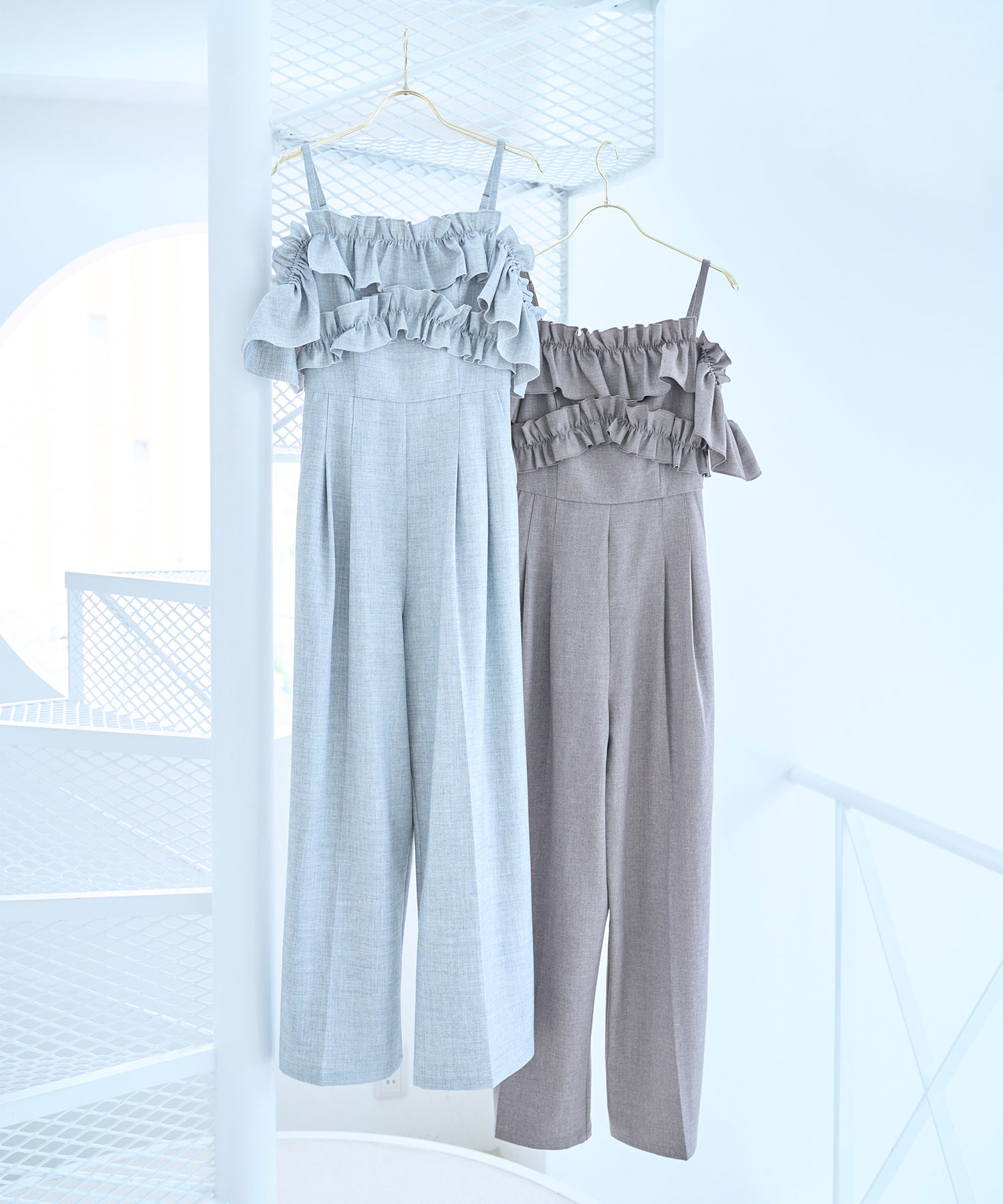 off shoulder frills romper – BUNNY APARTMENT