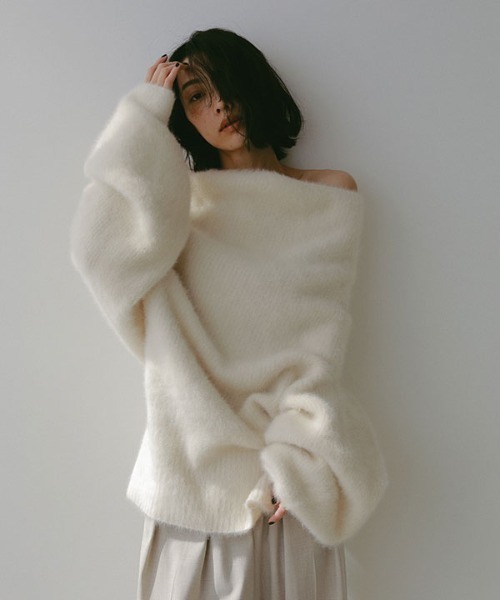 ETRE TOKYO（エトレトウキョウ）の「2WAYルーズネックニットプル