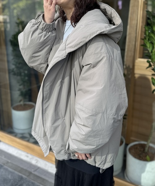 A part by（アパートバイ）の「エアサーマルフードブルゾン（ダウン